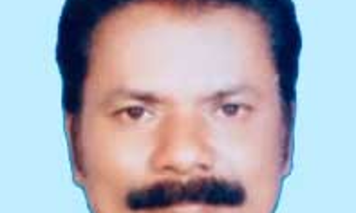 ബൈ​ക്കു​ക​ൾ കൂ​ട്ടി​യി​ടി​ച്ച്​   ഗൃ​ഹ​നാ​ഥ​ൻ മ​രി​ച്ചു