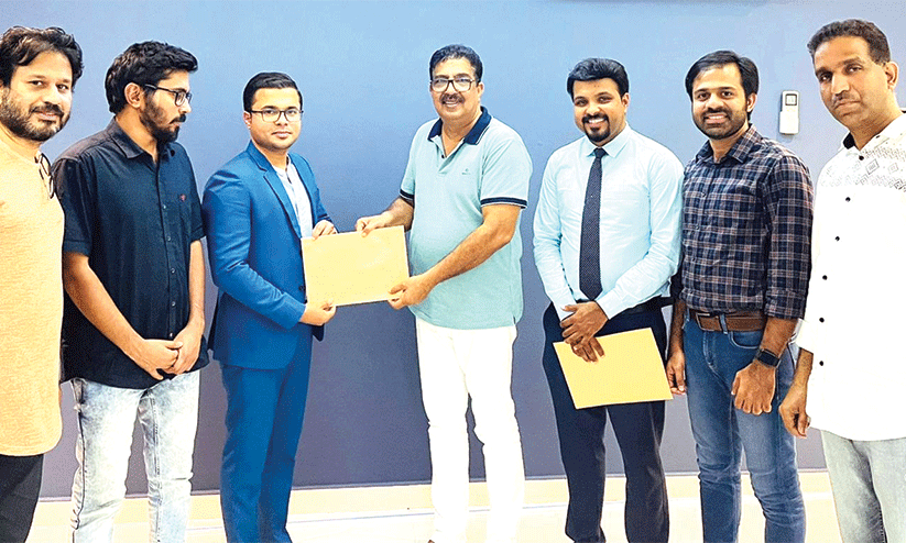 പു​സ്​​ത​ക​ശേ​ഖ​ര​ണ​വു​മാ​യി ഗ്രെ​യ്‌​സ് ഖ​ത്ത​ര്‍ പ്ര​ചാ​ര​ണം