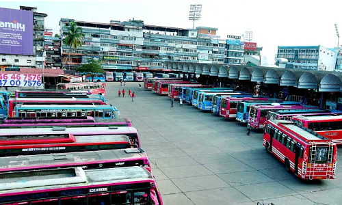 കോ​ഴി​ക്കോ​ട് കെ.എസ്​.ആർ.ടി.സി സർവീസ് വീണ്ടും മൊഫ്യൂസിൽ ബസ്​സ്​റ്റാൻഡിലേക്ക്​ മാറ്റാൻ ആലോചന