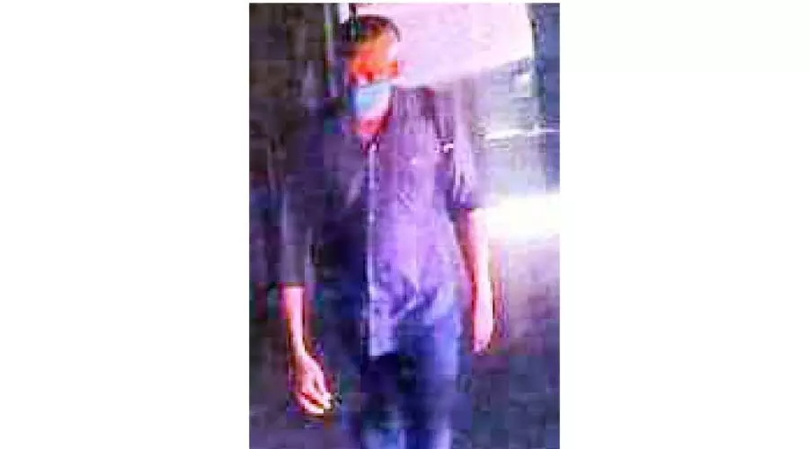 നഗരസഭ സെക്രട്ടറിയെ കാണാനെത്തി; മൊബൈൽ ഫോണുമായി മുങ്ങി