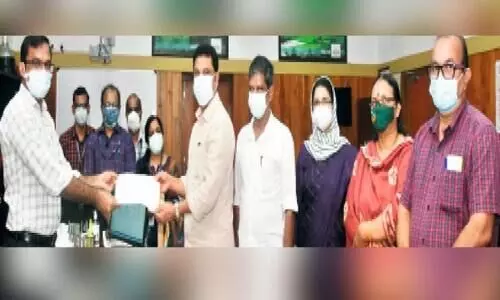 വാ​ക്സി​നേ​ഷ​ൻ: ജി​ല്ല​യി​ൽ ഒ​ന്നാ​മ​തെ​ത്തി നി​ല​മ്പൂ​ർ ന​ഗ​ര​സ​ഭ, ക​ല​ക്ട​ർ കെ. ​ഗോ​പാ​ല​കൃ​ഷ്ണ​ന്‍ പ്ര​ഖ്യാ​പ​നം ന​ിർവഹിച്ചു