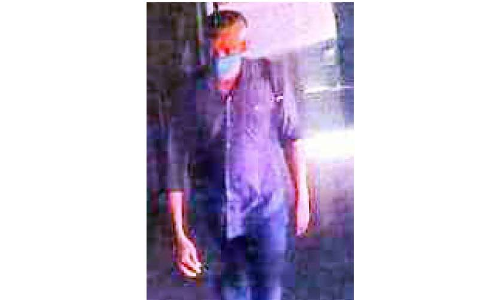 നഗരസഭ സെക്രട്ടറിയെ കാണാനെത്തി; മൊബൈൽ ഫോണുമായി മുങ്ങി