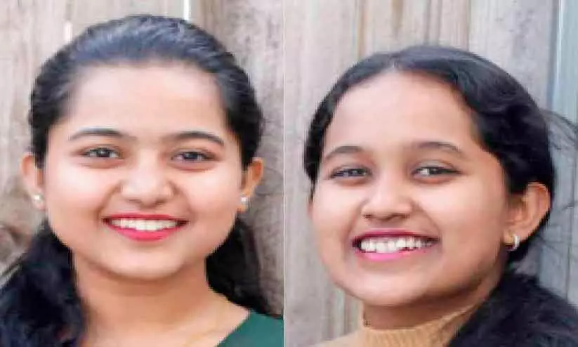 ദേശീയഗാനങ്ങൾ മനഃപാഠമാക്കിയ ആഗ്നസിനും തെരേസക്കും യു.ആർ.എഫ് ലോകറെക്കോഡ് ദേശീയഗാനങ്ങൾ മനഃപാഠമാക്കിയ ആഗ്നസിനും തെരേസക്കും യു.ആർ.എഫ് ലോകറെക്കോഡ്