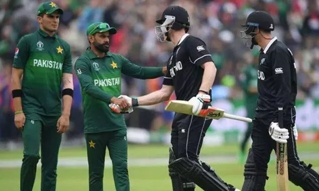 ഔട്ടായാൽ നേരെ വിട്ടോണം; പാകിസ്താൻ-ന്യൂസിലാൻഡ് പരമ്പരയിൽ ഡി.ആർ.എസ് ഉണ്ടാകില്ല, കാരണം വിചിത്രം ഔട്ടായാൽ നേരെ വിട്ടോണം; പാകിസ്താൻ-ന്യൂസിലാൻഡ് പരമ്പരയിൽ ഡി.ആർ.എസ് ഉണ്ടാകില്ല, കാരണം വിചിത്രം