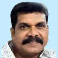 സി​നി​മ-​സീ​രി​യ​ൽ താ​രം ര​മേ​ഷ് വ​ലി​യ​ശാ​ല മ​രി​ച്ച​നി​ല​യി​ൽ