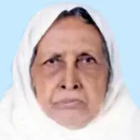 ക​ട​യ്ക്ക​ല്‍ അ​ബ്​​ദു​ല്‍ അ​സീ​സ് മൗ​ല​വി​യു​ടെ ഭാ​ര്യാ​മാ​താ​വ് ഫാ​ത്തി​മാ ബീ​വി