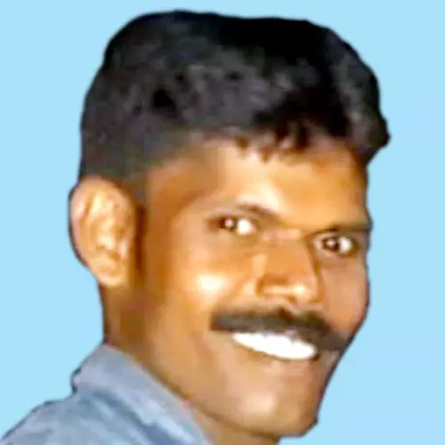 മ​ര​ക്കൊ​മ്പ് മു​റി​ക്കു​ന്ന​തി​നി​ടെ വീ​ണ് പ​രി​ക്കേ​റ്റ യു​വാ​വ് മ​രി​ച്ചു