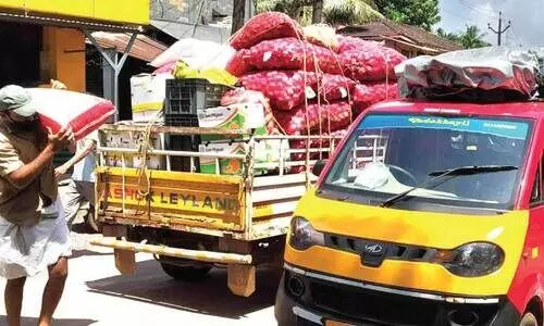 നി​പ: ഒ​രാ​ഴ്ച​യാ​യി അടച്ചുപൂട്ടിയ വീട്ടകങ്ങളിൽ സഹായത്തിന് മുറവിളി