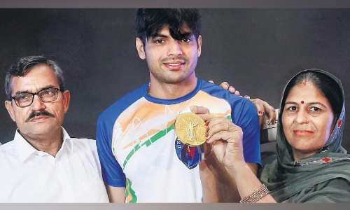 neeraj chopra with parents