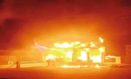 രണ്ടുപേരുടെ മരണത്തിനിടയാക്കിയ അ​ഗ്നി​ബാ​ധ​യു​ടെ ഞെട്ടൽ മാറാതെ മണ്ണാർക്കാട്​