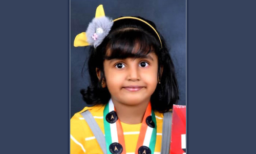 ഒാ​ർ​മ​ശ​ക്തി​യു​ടെ തി​ള​ക്ക​ത്തി​ൽ നാ​ലു​വ​യ​സ്സു​കാ​രി