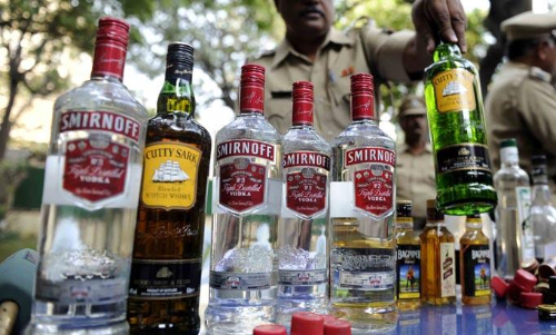 ആറ് ലിറ്റർ വിദേശമദ്യവുമായി വയോധികൻ പിടിയിൽ