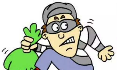 കോവിഡ് രോഗിയുടെ വീട്ടിൽ മോഷണം നടത്തിയ കള്ളന്​ കോവിഡ് !