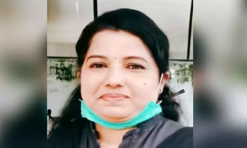 മാസത്തിൽ എട്ട് ഡയാലിസിസ്; ജീവൻ നിലനിർത്താൻ കനിവുതേടി വീട്ടമ്മ