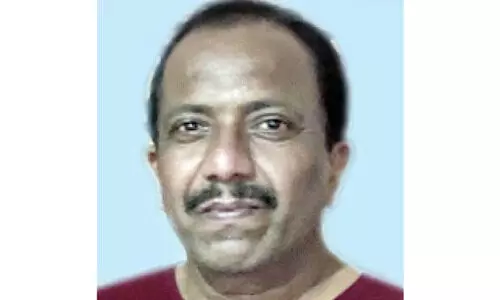 സ്കൂട്ടറി‍ൻെറ പിൻസീറ്റിൽ യാത്ര ചെയ്തിരുന്നയാൾ റോഡിൽ തെറിച്ചുവീണ് മരിച്ചു