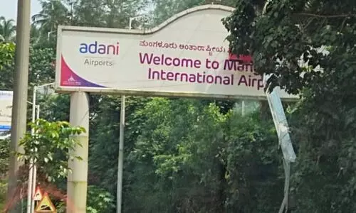 എയർപോർട്ട് ബോർഡുകളിൽനിന്ന് അദാനിയുടെ പേര് ഒഴിവാക്കി