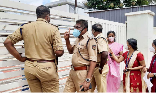 സൗകര്യമൊരുക്കിയില്ല; കോവിഡ്​ ബാധിതനായ ഡോക്​ടർക്ക്​ നീറ്റ്​ പരീക്ഷയെഴുതാനായില്ല