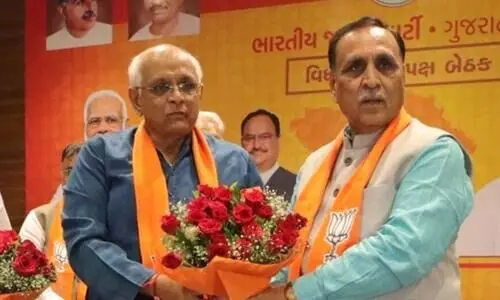 bhupendra patel with vijay rupani
