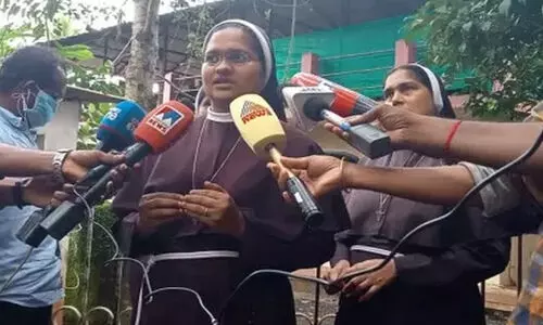 sister anupama 12921