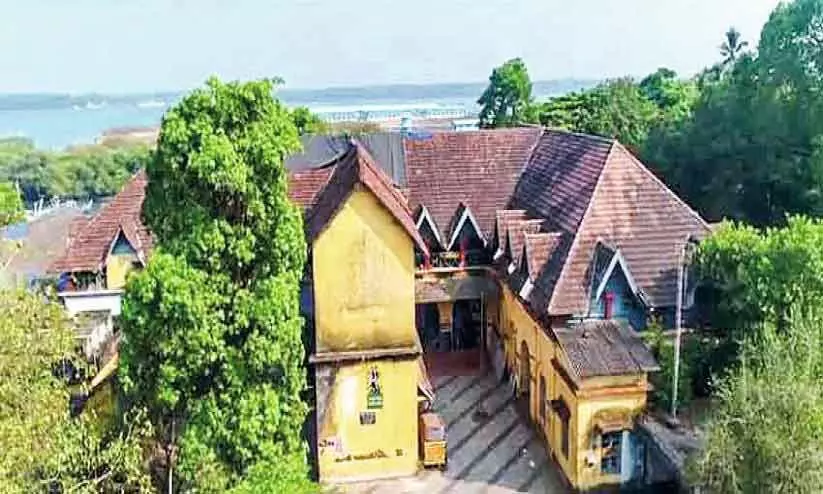 പൊന്നാനി കടലോരത്ത് തുറമുഖ മ്യൂസിയം നിർമിക്കാൻ ആലോചന പൊന്നാനി കടലോരത്ത് തുറമുഖ മ്യൂസിയം നിർമിക്കാൻ ആലോചന