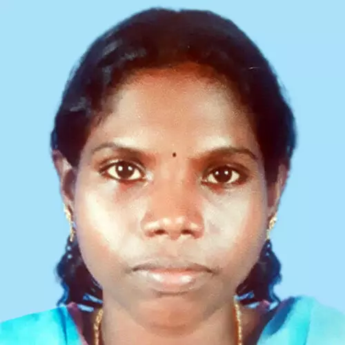 ആ​ദി​വാ​സി യു​വ​തി ദു​രൂ​ഹ സാ​ഹ​ച​ര്യ​ത്തി​ൽ വ​ന​ത്തി​ൽ മ​രി​ച്ച നി​ല​യി​ല്‍