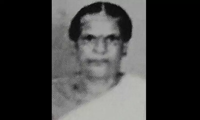 ഒറ്റക്ക് താമസിച്ചിരുന്ന വയോധിക മരിച്ച നിലയിൽ; മൃതദേഹത്തിന് പത്ത് ദിവസം പഴക്കം ഒറ്റക്ക് താമസിച്ചിരുന്ന വയോധിക മരിച്ച നിലയിൽ; മൃതദേഹത്തിന് പത്ത് ദിവസം പഴക്കം