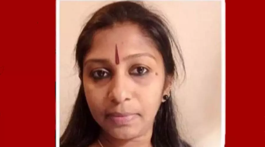 പി.കെ കുഞ്ഞനന്തെൻറ മകൾ ഷബ്ന സി.പി.എം ബ്രാഞ്ച് സെക്രട്ടറി പി.കെ കുഞ്ഞനന്തെൻറ മകൾ ഷബ്ന സി.പി.എം ബ്രാഞ്ച് സെക്രട്ടറി