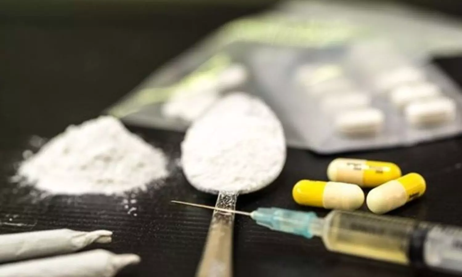 മയക്കുമരുന്ന്​ വാങ്ങാന്‍ പണം നല്‍കിയില്ല : പിതാവിനെ കുത്തിക്കൊന്ന സ്വദേശി യുവാവിന് വധശിക്ഷ