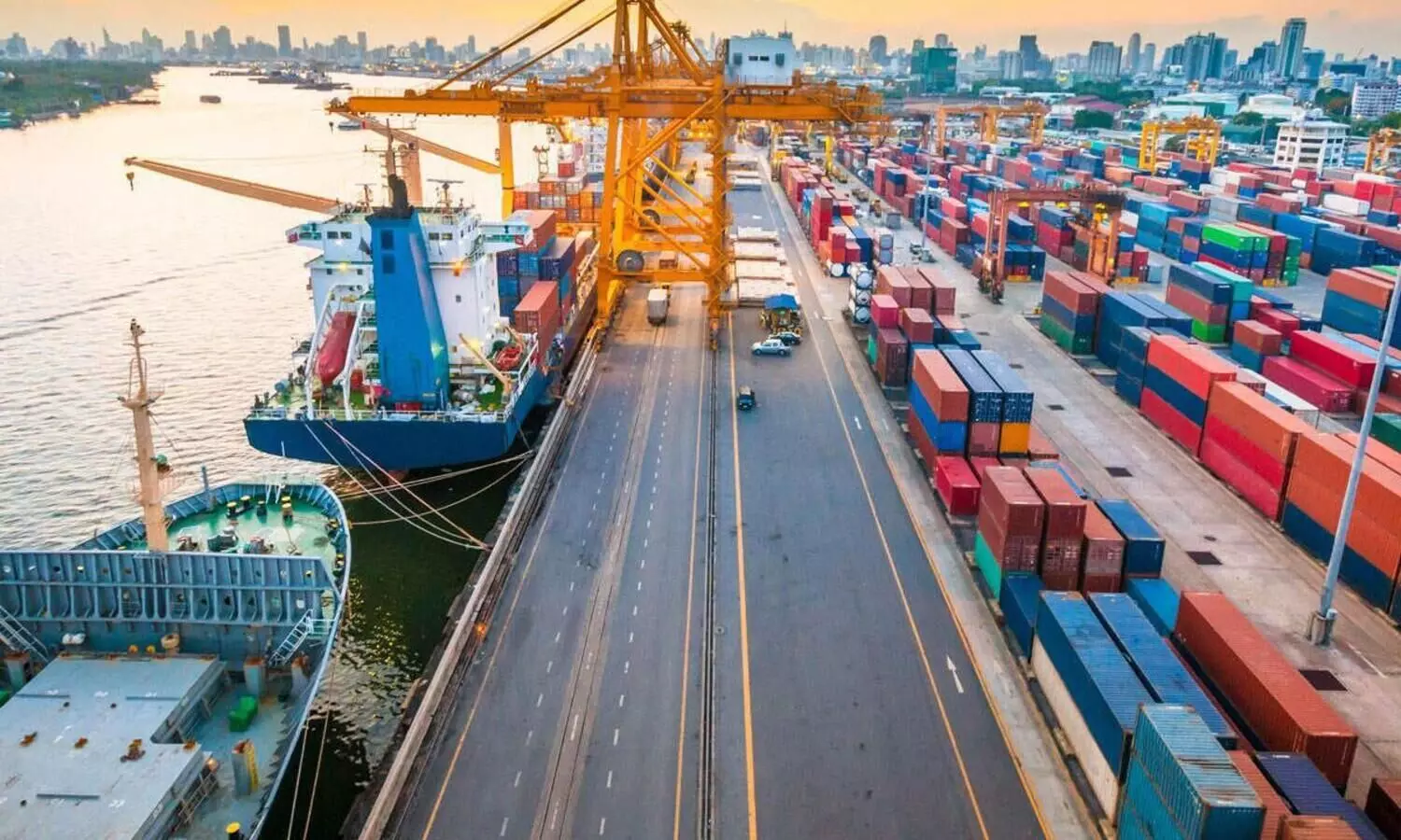 കൊച്ചി കപ്പൽശാലക്ക് വീണ്ടും ഭീഷണി; ഇന്ധന ടാങ്കുകൾ ഉപയോഗിച്ച് സ്ഫോടനം നടത്തുമെന്ന് സന്ദേശം