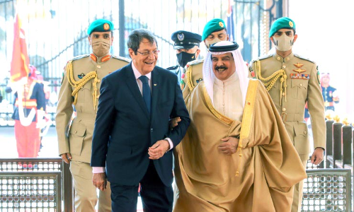 ഹമദ്​ രാജാവ്​ സൈപ്രസ്​ പ്രസിഡൻറുമായി കൂടിക്കാഴ്​ച നടത്തി