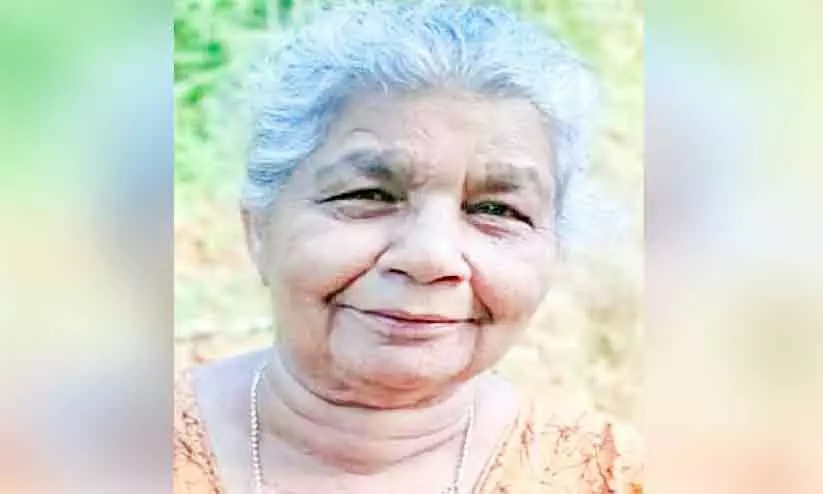 ആംബുലൻസ് കിട്ടാതെ ചികിത്സ വൈകിെയന്ന് ബന്ധുക്കൾ: കോവിഡ് രോഗിയായ വയോധിക മരിച്ചു ആംബുലൻസ് കിട്ടാതെ ചികിത്സ വൈകിെയന്ന് ബന്ധുക്കൾ: കോവിഡ് രോഗിയായ വയോധിക മരിച്ചു