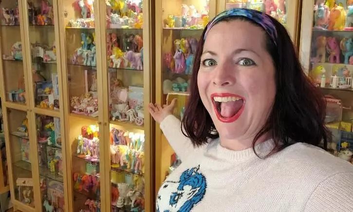 കുതിരപ്പാവകളുടെ കളിക്കൂട്ടുകാരി