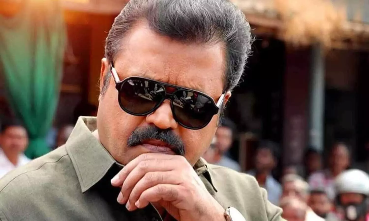 കണ്ടിട്ടും ജീപ്പിൽ നിന്നിറങ്ങിയില്ല; എസ്.ഐയെ കൊണ്ട് സല്യൂട്ട് ചെയ്യിച്ച് സുരേഷ് ഗോപി എം.പി