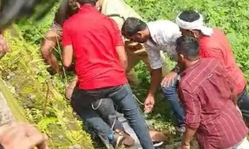 കലുങ്കിൽ കയറി സെൽഫിയെടുക്കുന്നതിനിടെ വീണ് യുവാവിന് ഗുരുതര പരിക്ക്