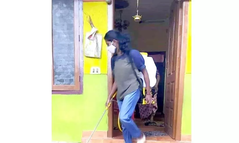 മഹാമാരിക്ക് കീഴടങ്ങിയ മുൻനിരേപാരാളി ആശക്ക് നാടിെൻറ കണ്ണീരാഞ്ജലി മഹാമാരിക്ക് കീഴടങ്ങിയ മുൻനിരേപാരാളി ആശക്ക് നാടിെൻറ കണ്ണീരാഞ്ജലി