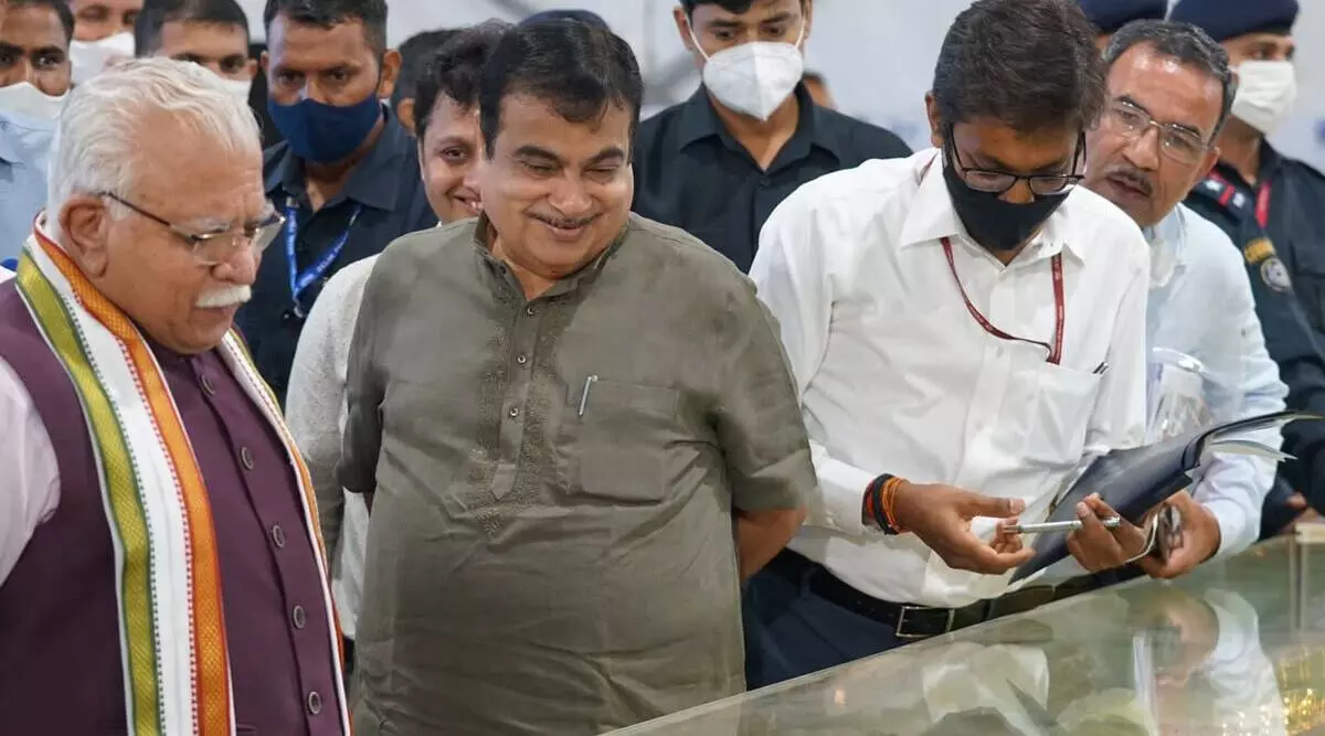 നല്ല സേവനങ്ങൾ ആസ്വദിക്കണമെങ്കിൽ ആളുകൾ പണം നൽകേണ്ടി വരും: ഹൈവേകളിലെ ടോൾ പിരിവിനെ കുറിച്ച്​​ നിതിൻ ഗഡ്കരി