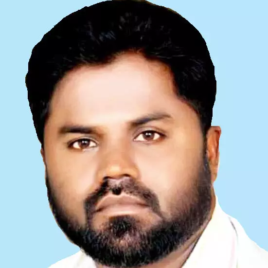 ക​ര​ൾ മാ​റ്റി​വെ​ക്ക​ൽ ശ​സ്ത്ര​ക്രി​യ​ക്ക്​ വി​ധേ​യ​നാ​യ അ​ധ്യാ​പ​ക​ൻ മ​രി​ച്ചു