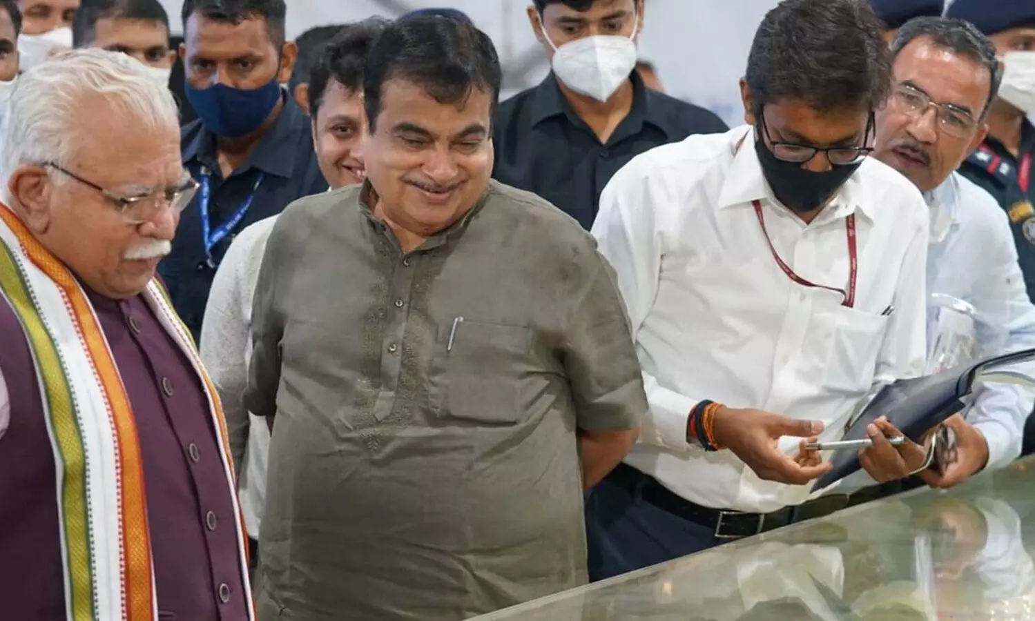 നല്ല സേവനങ്ങൾ ആസ്വദിക്കണമെങ്കിൽ ആളുകൾ പണം നൽകേണ്ടി വരും: ഹൈവേകളിലെ ടോൾ പിരിവിനെ കുറിച്ച്​​ നിതിൻ ഗഡ്കരി