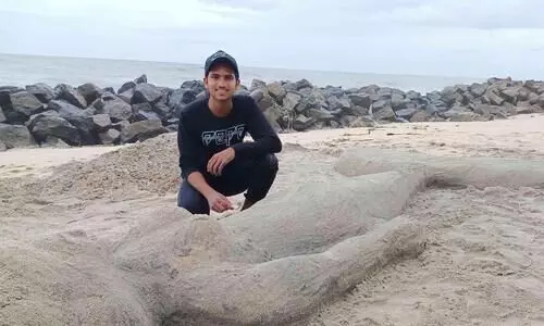 മണലിൽ മത്സ്യ കന്യക തീർത്ത്​ അഫ്നാൻ