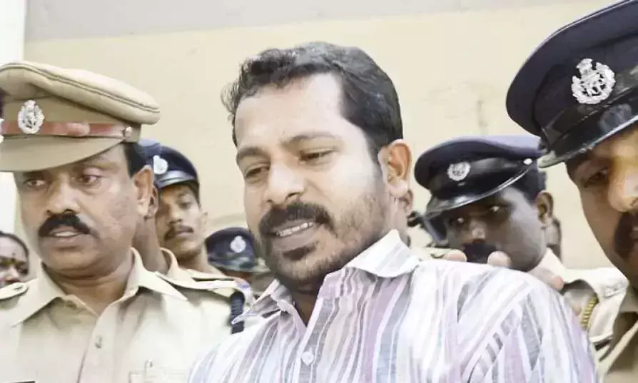 കൊടി സുനിയെ കൊല്ലാൻ ക്വ​ട്ടേഷൻ: സ്പെഷൽ ബ്രാഞ്ചും ജയിൽ വകുപ്പും അന്വേഷണം തുടങ്ങി