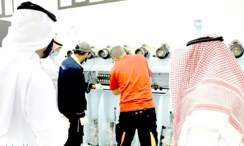 കിസ്​വ നിർമിക്കാൻ പുതിയ യന്ത്രങ്ങൾ സ്ഥാപിക്കുന്നു