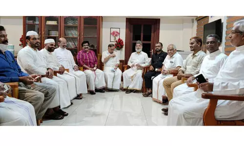 വേദപാഠപുസ്​തകത്തിലെ വിവാദ പരാമർശങ്ങൾ പിന്‍വലിച്ച്​ താമരശ്ശേരി രൂപത; ബിഷപ്​ മുസ്​ലിം നേതാക്കളുമായി ചർച്ച നടത്തി