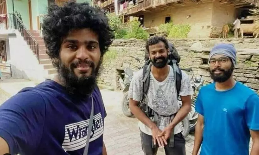 pranav mohanlal in manali
