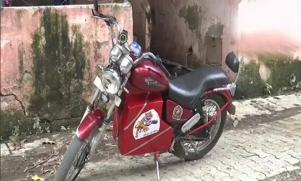 Class 9 student uses scraps of Royal Enfield to make e-bike in