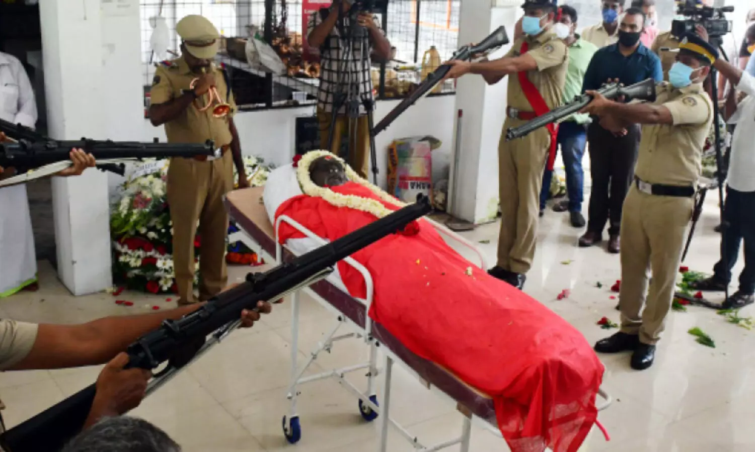 ഡോ.കെ.ആർ. വിശ്വംഭരൻ ഇനി ദീപ്തസ്മരണ