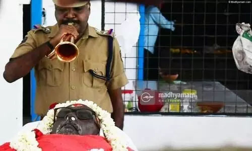 കെ.ആർ വിശ്വംഭരന്​ വിട...