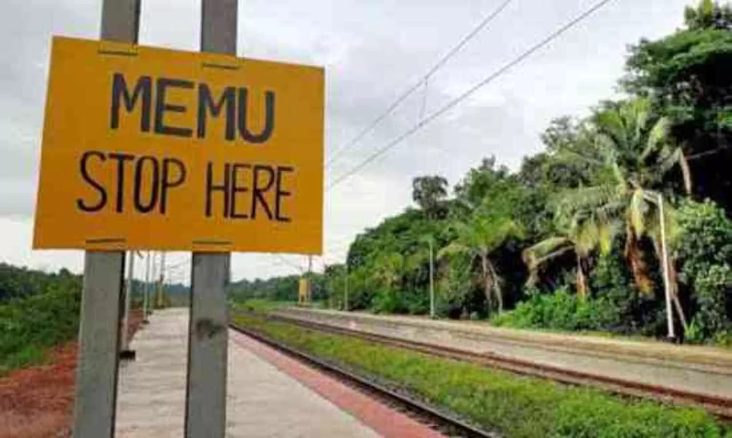 കണ്ണൂർ - മംഗലാപുരം പാസഞ്ചറിന് സ്റ്റോപ്പ് അനുവദിക്കണം; അനിശ്ചിതകാല സമരവുമായി പ്രദേശവാസികൾ