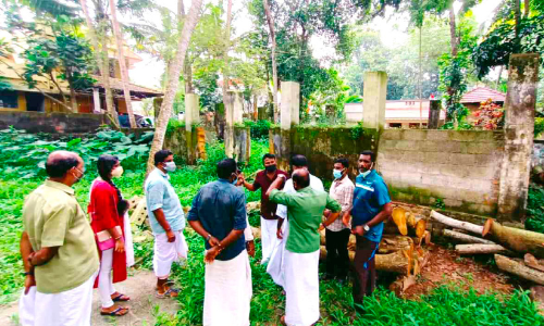 ഖാദി ഗ്രാമ വ്യവസായ ബോർഡി​െൻറ കെട്ടിടങ്ങളും സ്ഥലവും സ്വകാര്യ വ്യക്തികൾ ​ൈകയേറി