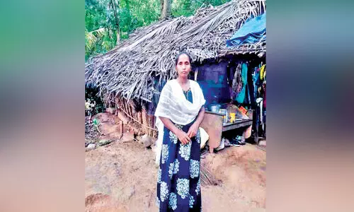 ചിറ്റാപൊറ്റയിൽ ഓലക്കുടിലിൽ കഴിയുന്നവർ ഭവനപദ്ധതിക്ക്​ പുറത്ത്