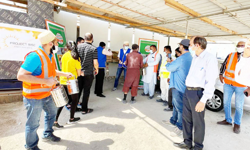 െഎ.സി.ആർ.എഫ് വേനൽക്കാല സഹായം നൽകി